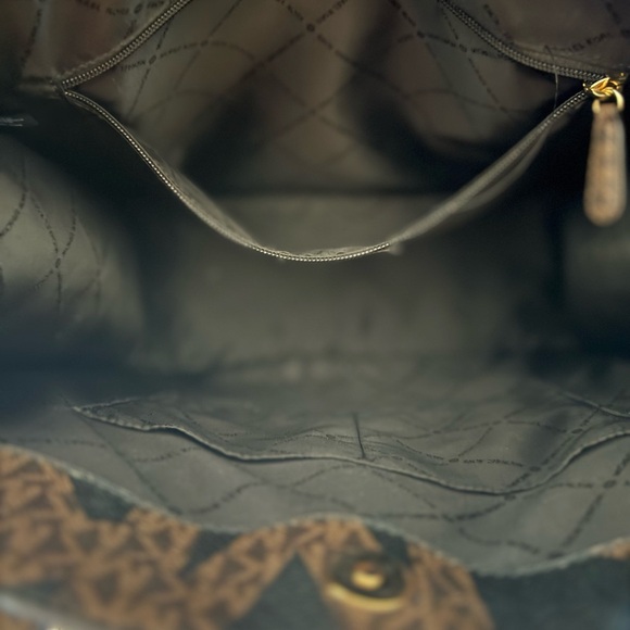 Authentic MK Extra Large Tote Bag - Picture 6 of 6